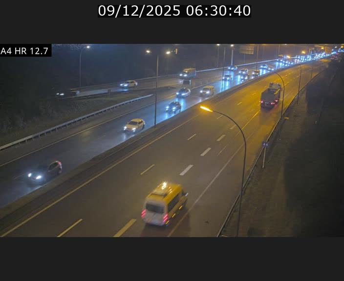 Traffic live webcam Luxembourg Esch sur Alzette - A4 - BK 12.7 - direction Esch-Belval