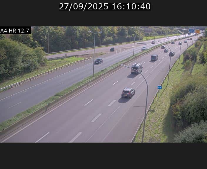 Traffic live webcam Luxembourg Esch sur Alzette - A4 - BK 12.7 - direction Esch-Belval