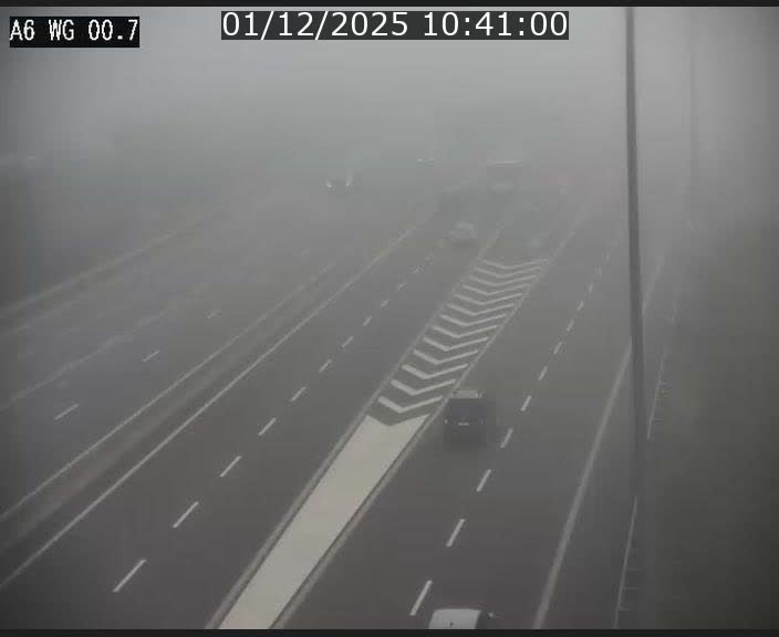 Traffic live webcam Luxembourg Croix de Cessange - A6 - BK 0.7 - direction A3 France