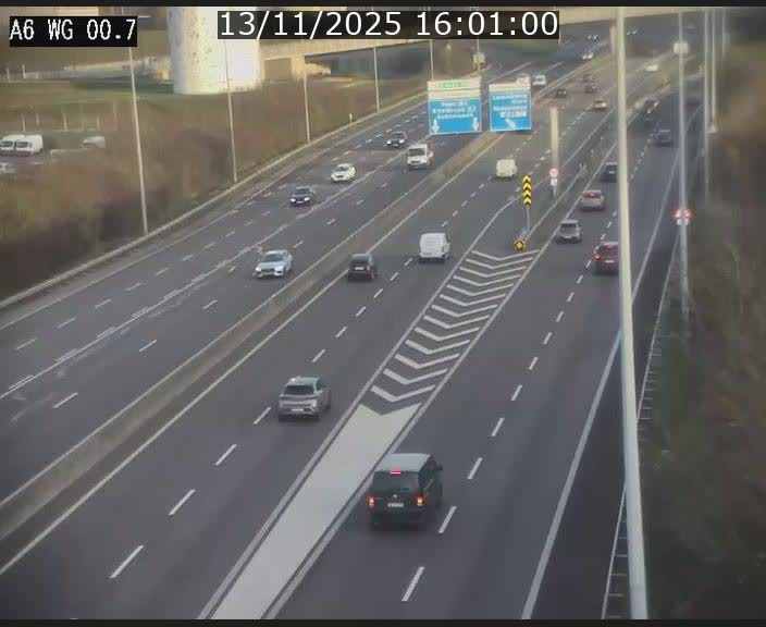 Traffic live webcam Luxembourg Croix de Cessange - A6 - BK 0.7 - direction A3 France