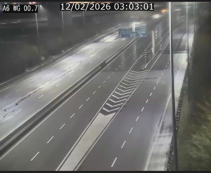 Traffic live webcam Luxembourg Croix de Cessange - A6 - BK 0.7 - direction A3 France