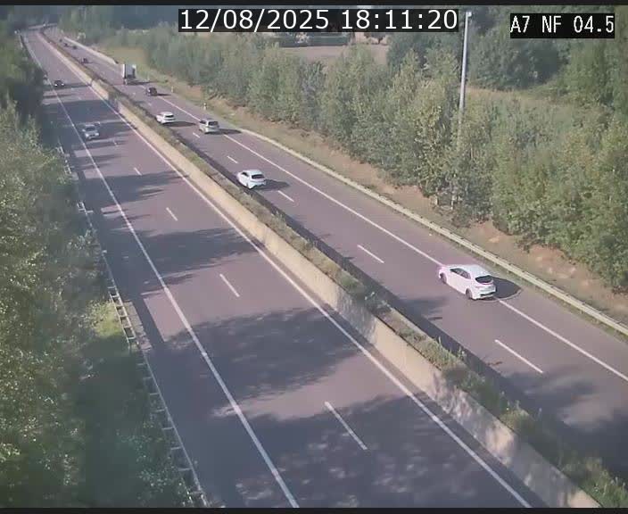 Caméra autoroute Luxembourg A7 - Passage à gibier Rëngelbour - direction Tunnel Grouft