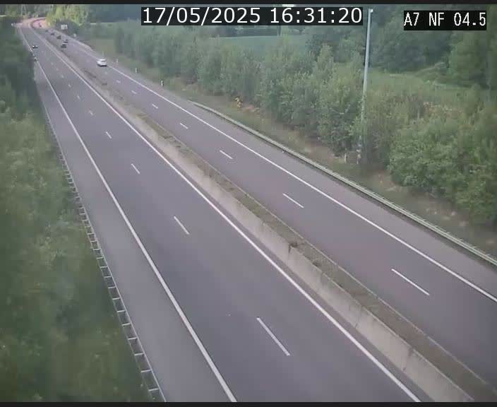 Caméra autoroute Luxembourg A7 - Passage à gibier Rëngelbour - direction Tunnel Grouft