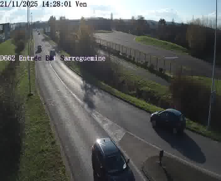 Point de vue trafic déployé sur D662 (France) à Sarreguemines, regardant vers Sarreguemines, aidant conducteurs et services à anticiper les flux.