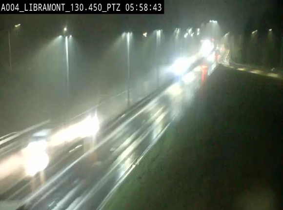 Webcam E411 à hauteur de la sortie 25 de Libramont menant vers Bouillon, Sedan et Reims via la N89. Vue orientée vers Bruxelles