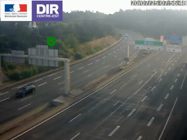 Caméra de circulation routière sur le boulevard périphérique Laurent Bonnevay de Lyon (D383) à hauteur de Bron, avant la jonction avec l'A43. Vue orientée vers l'échangeur