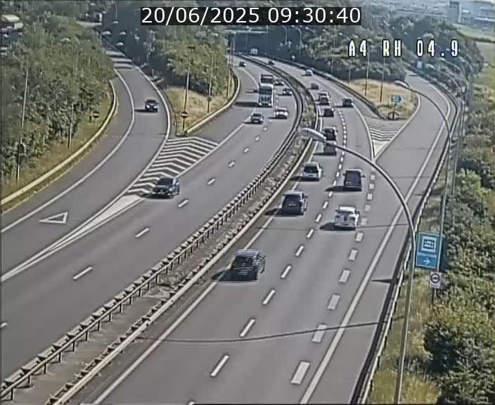 Traffic live webcam Luxembourg Leudelange - A4 - BK 4.9 - direction Luxembourg
