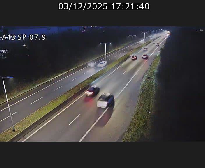 Traffic live webcam Luxembourg Jonction Lankelz - A13 direction Pétange - BK 7.9