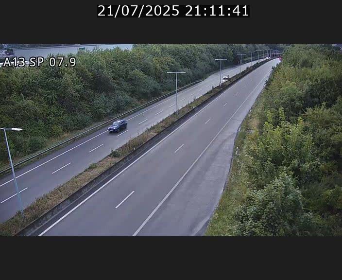 Traffic live webcam Luxembourg Jonction Lankelz - A13 direction Pétange - BK 7.9