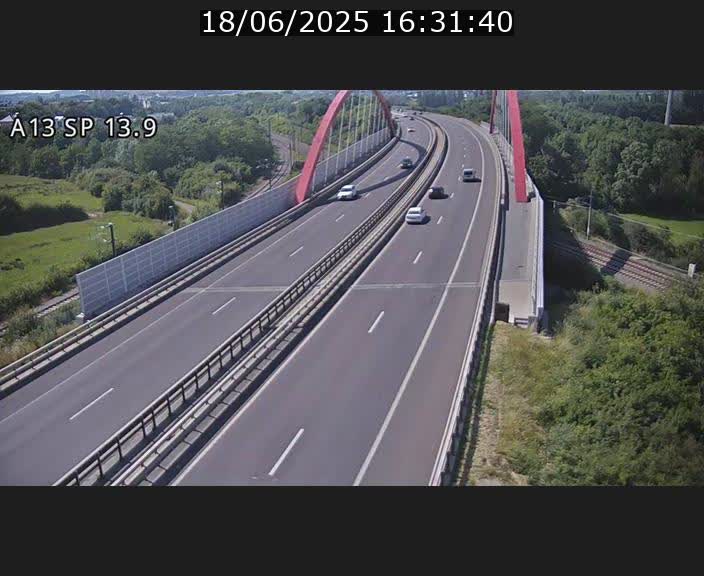 Traffic live webcam Luxembourg Kayl - A13 direction Esch-sur-Alzette/Luxembourg-ville - BK 13.9
