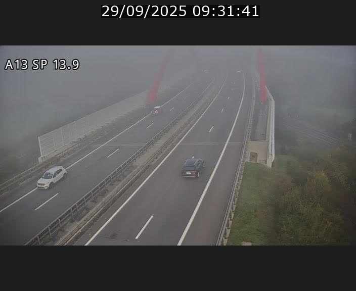 Traffic live webcam Luxembourg Kayl - A13 direction Esch-sur-Alzette/Luxembourg-ville - BK 13.9