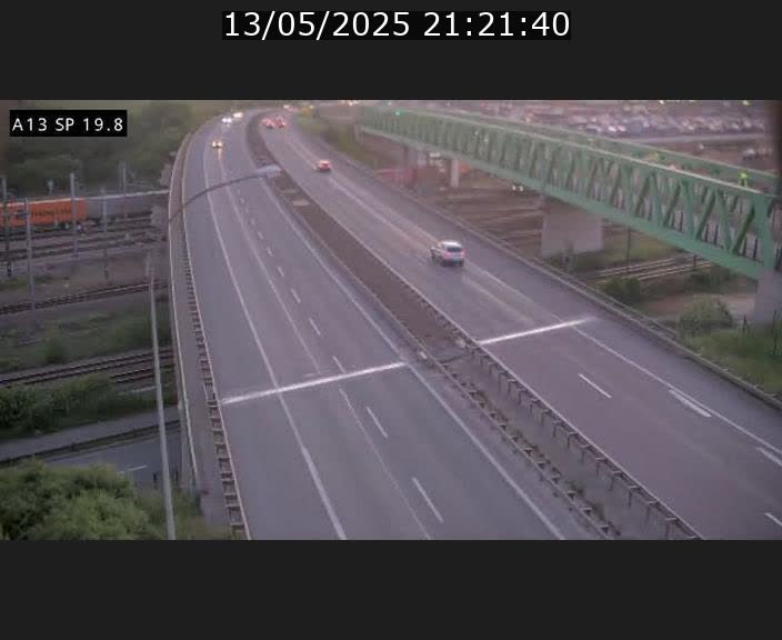 Traffic live webcam Luxembourg Croix de Bettembourg - A13 direction Esch-sur-Alzette - BK 19.8