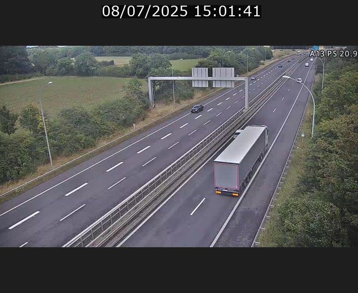 Traffic live webcam Luxembourg Croix de Bettembourg, rond-point d'Hellange - A13 direction Allemagne - BK 20.9