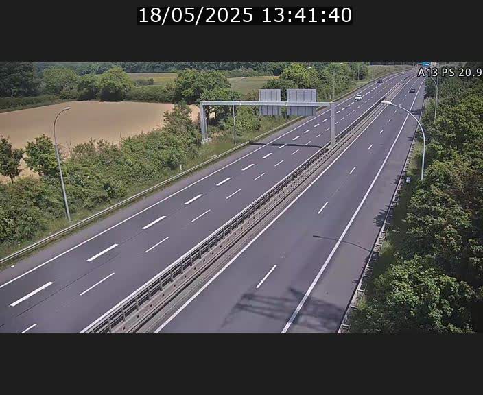 Traffic live webcam Luxembourg Croix de Bettembourg, rond-point d'Hellange - A13 direction Allemagne - BK 20.9