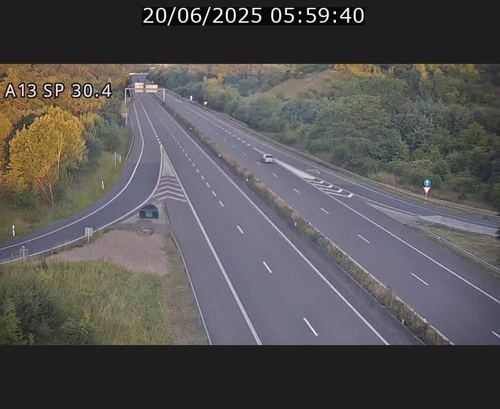 Traffic live webcam Luxembourg Altwies - A13 direction Luxembourg-ville - BK 30.4