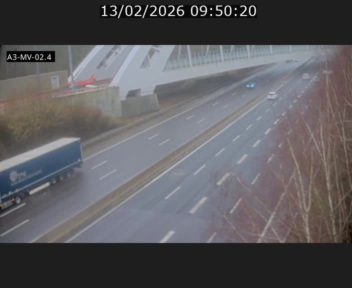 Webcam autoroute de la France (A3) au Luxembourg à Fentange, à proximité de la Croix de Gasperich. Vue orientée vers la Cloche d'Or