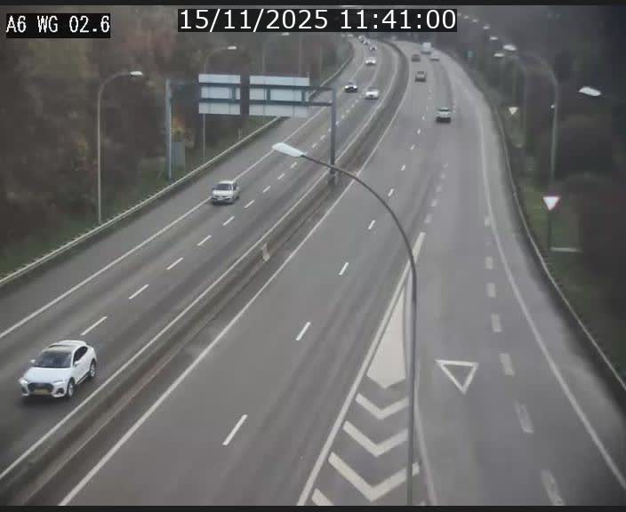 Traffic live webcam Luxembourg Croix de Cessange - A6 - BK 2.6 - direction France/Allemagne