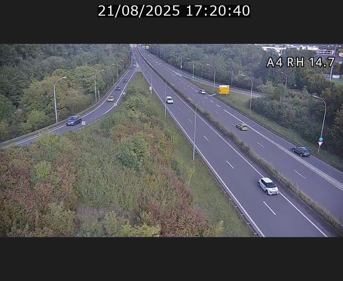 Traffic live webcam Luxembourg Jonction Lankelz - A4 - BK 14.7 - direction Luxembourg