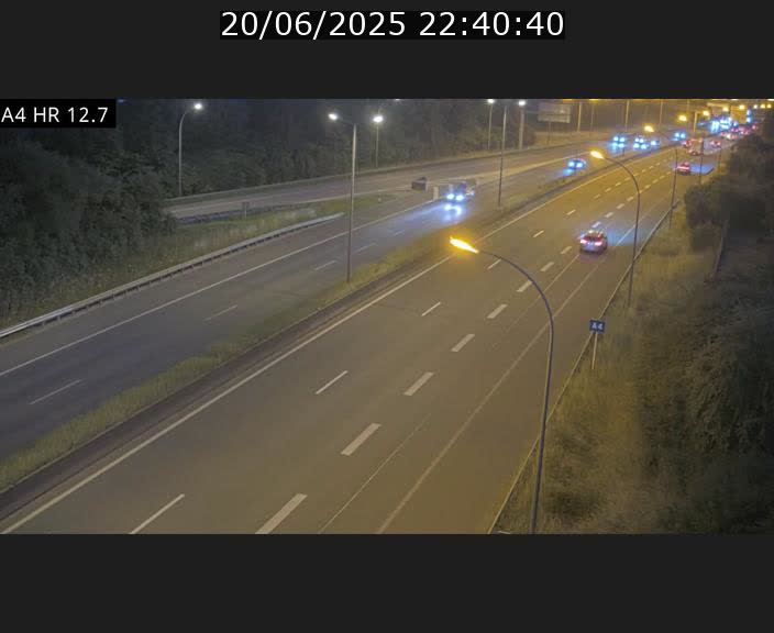 Traffic live webcam Luxembourg Esch sur Alzette - A4 - BK 12.7 - direction Esch-Belval