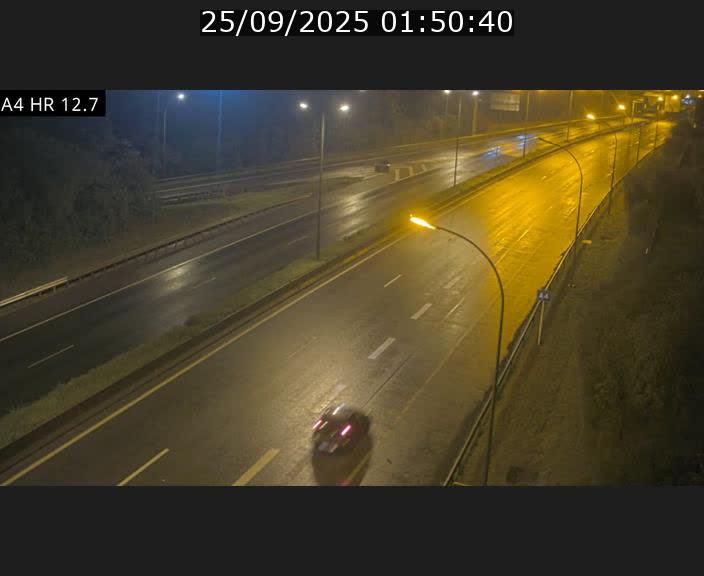 Traffic live webcam Luxembourg Esch sur Alzette - A4 - BK 12.7 - direction Esch-Belval