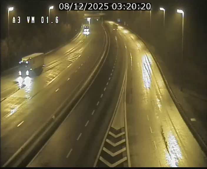 Traffic live webcam Luxembourg - Croix de Gasperich - A3 - BK 1.6 - direction France/Aire de Berchem
