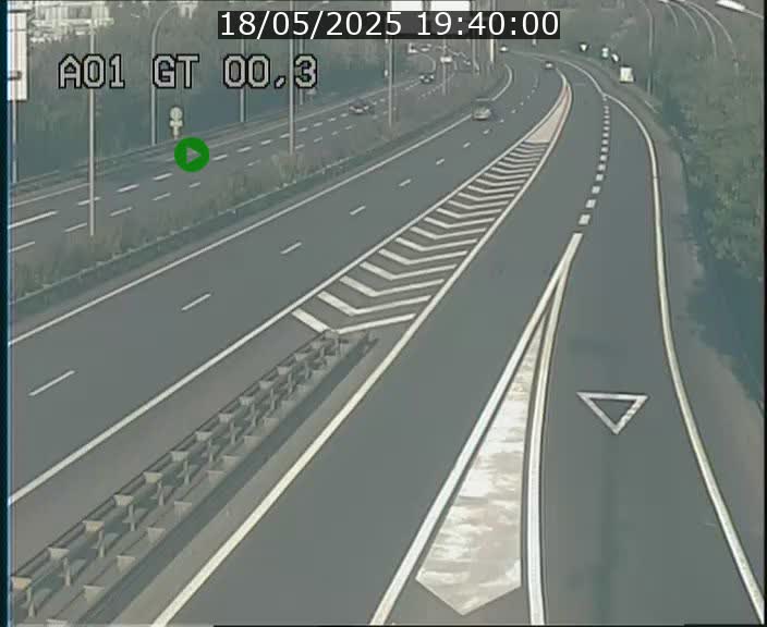 Traffic live webcam Luxembourg Croix de Gasperich - A1 direction Kirchberg - BK 0.3