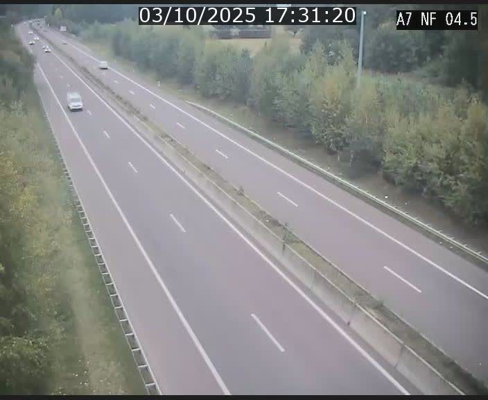 Caméra autoroute Luxembourg A7 - Passage à gibier Rëngelbour - direction Tunnel Grouft