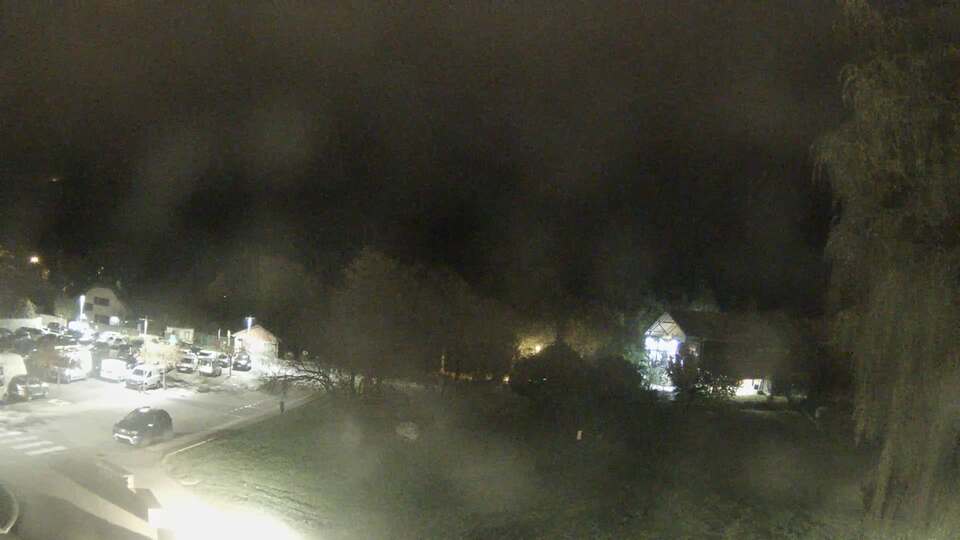 Webcam au niveau de la mairie du village du Bourg d'Oisans, aux pieds de l'Alpe d'Huez et aux portes du parc des Écrins