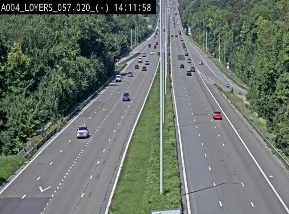 Webcam E411 au niveau du viaduc de Beez à Loyers, entre Champion et Warissoulx. Vue orientée vers Bruxelles