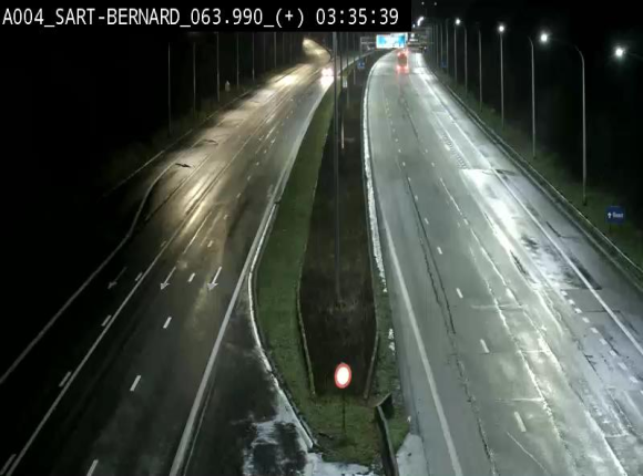 Webcam sur l'E411 à hauteur de la jonction avec la N4 à la sortie de Namur. Vue orientée vers Luxembourg