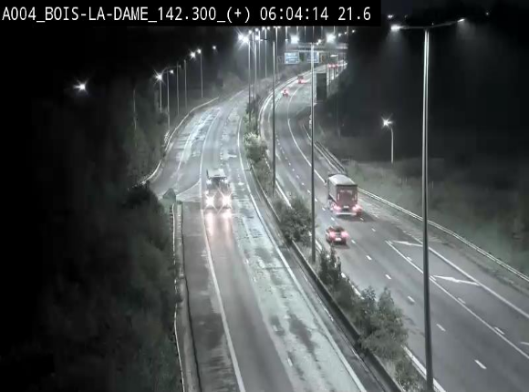 Webcam située entre la sortie 29 Neufchâteau et la jonction avec l'E25 en direction de Liège et Luxembourg