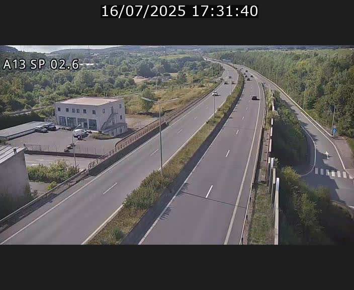 Traffic live webcam Luxembourg Sanem - A13 direction Pétange - BK 2.6
