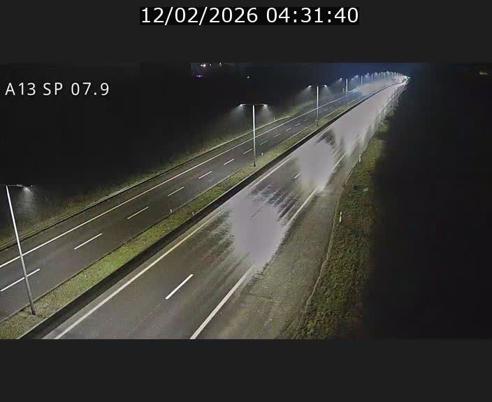 Traffic live webcam Luxembourg Jonction Lankelz - A13 direction Pétange - BK 7.9