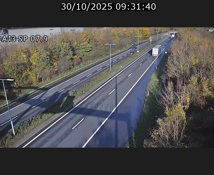Traffic live webcam Luxembourg Jonction Lankelz - A13 direction Pétange - BK 7.9