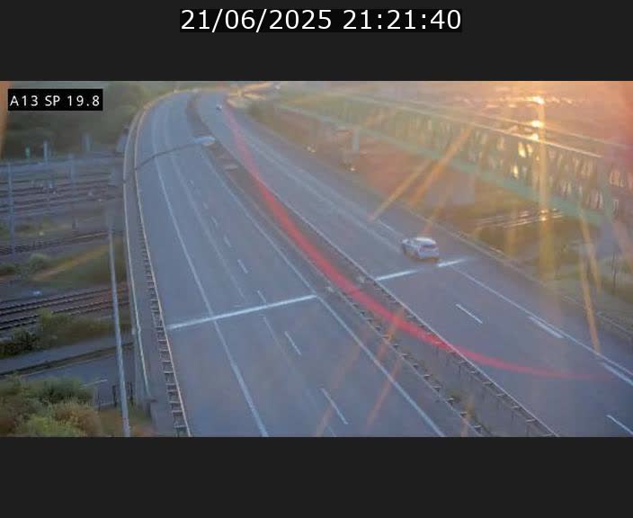 Traffic live webcam Luxembourg Croix de Bettembourg - A13 direction Esch-sur-Alzette - BK 19.8