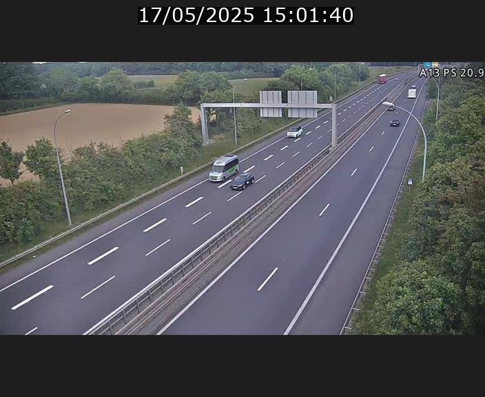 Traffic live webcam Luxembourg Croix de Bettembourg, rond-point d'Hellange - A13 direction Allemagne - BK 20.9