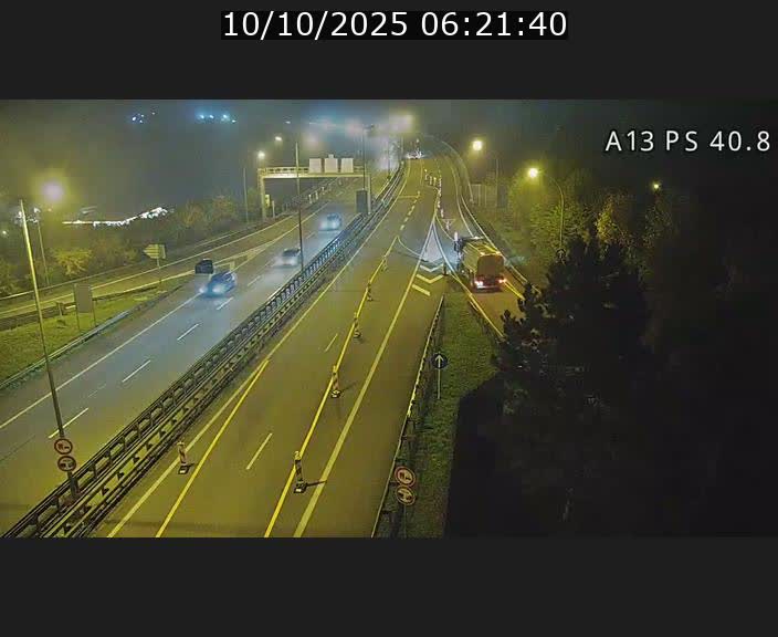 Webcam autoroute A13 à la sortie est du tunnel Markusbierg à Schengen. Vue sur le pont de la Moselle, vers l'Allemagne