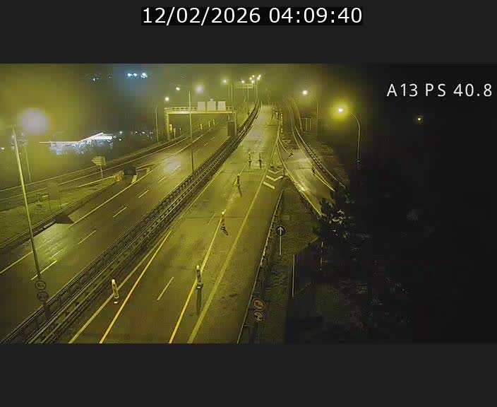 Webcam autoroute A13 à la sortie est du tunnel Markusbierg à Schengen. Vue sur le pont de la Moselle, vers l'Allemagne