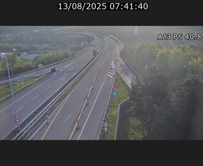 Webcam autoroute A13 à la sortie est du tunnel Markusbierg à Schengen. Vue sur le pont de la Moselle, vers l'Allemagne
