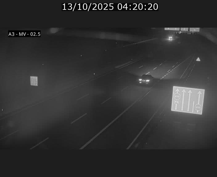 Webcam autoroute A3 au Luxembourg à proximité de la Croix de Gasperich. Vue orientée vers Luxembourg