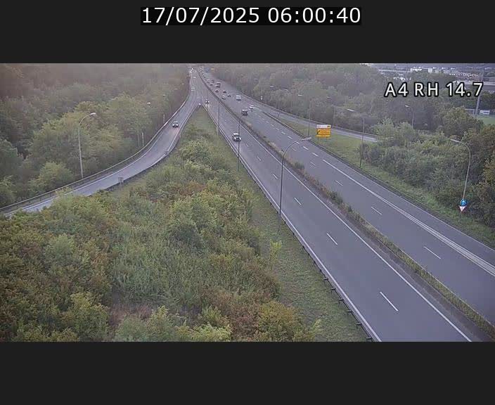 Traffic live webcam Luxembourg Jonction Lankelz - A4 - BK 14.7 - direction Luxembourg