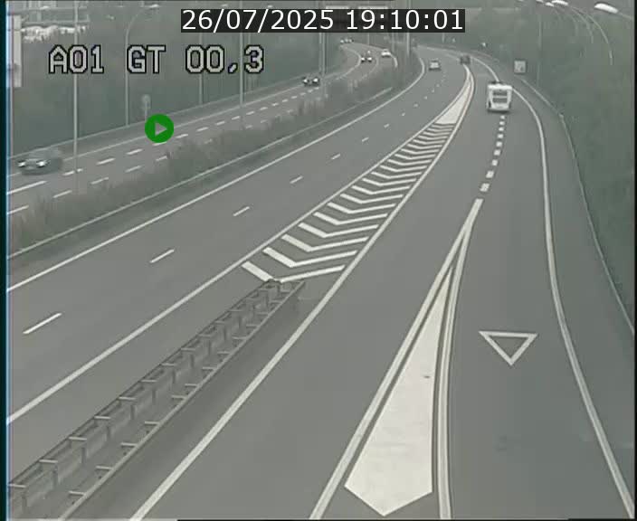 Traffic live webcam Luxembourg Croix de Gasperich - A1 direction Kirchberg - BK 0.3