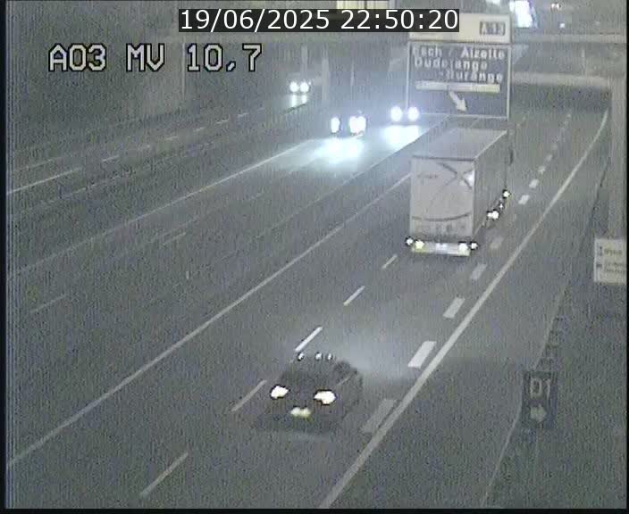 Traffic live webcam Luxembourg Croix de Bettembourg - A3 - BK 10.7 - direction France