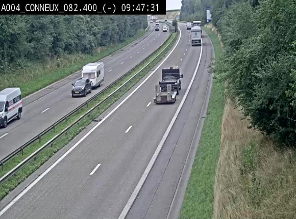 Webcam sur l'E411 avant les sorties 20 menant à Ciney, Dinant et Achêne. Vue orientée vers Namur