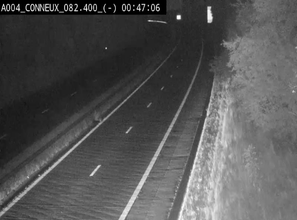 Webcam sur l'E411 avant les sorties 20 menant à Ciney, Dinant et Achêne. Vue orientée vers Namur
