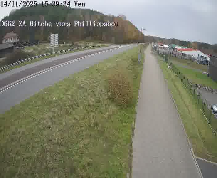 Caméra de trafic sur D662 (France) à Bitche, orientée vers Phillippsbourg, permettant d’évaluer fluidité, incidents et densité automobile.