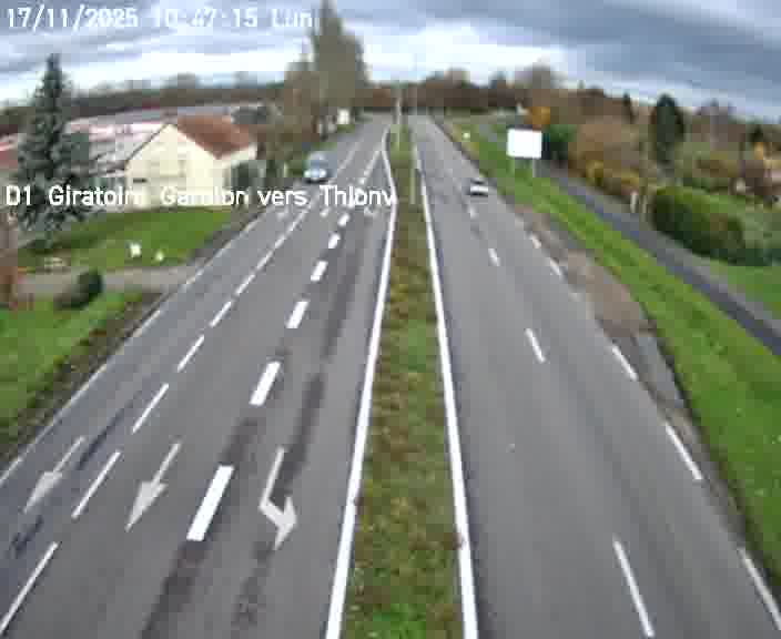 Webcam de surveillance sur D1 (France) à Ennery, cadrée vers Thionville, proposant une information routière utile aux déplacements quotidiens.