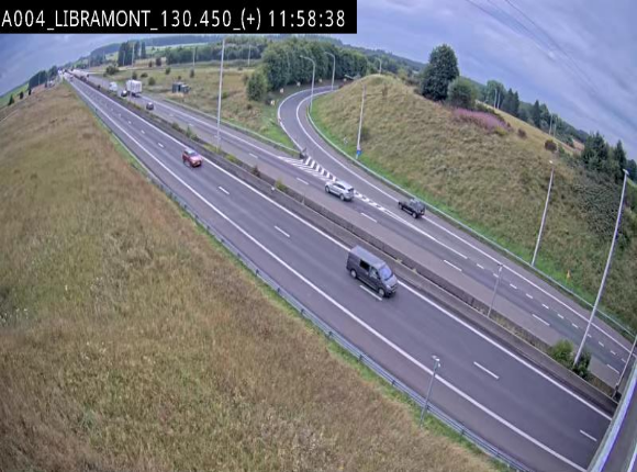 Webcam à Libramont sur l'E411 à la jonction avec la N89 menant vers Bouillon et la France. Vue orientée vers Arlon