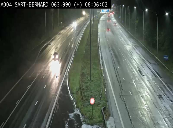 Webcam sur l'E411 à hauteur de la jonction avec la N4 à la sortie de Namur. Vue orientée vers Luxembourg