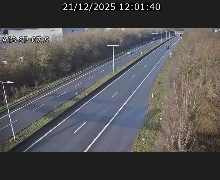 Traffic live webcam Luxembourg Jonction Lankelz - A13 direction Pétange - BK 7.9